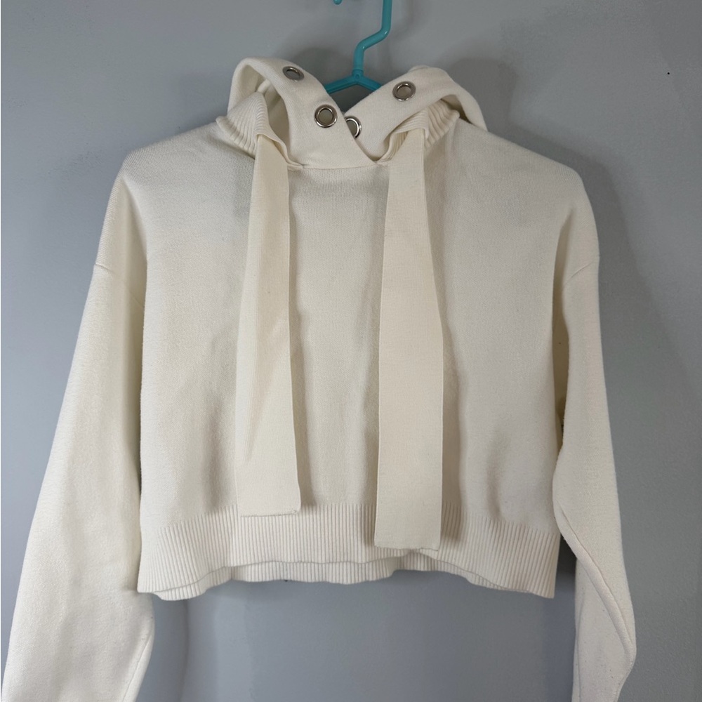 ZARA Cream Knit Cropped Hoodie with Silver Grommets Size S ✨